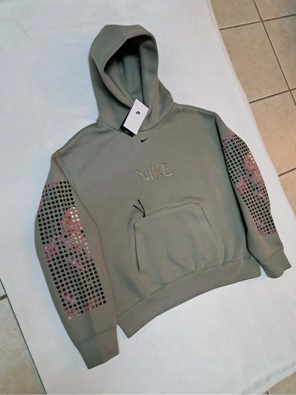Nike Tech Fleece Oversized Pullover Hoodie - Men's size SMALL